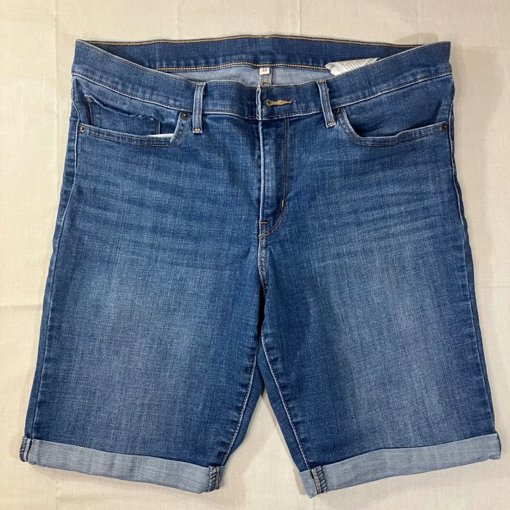 Levis 29969-0007 Mens Blue Denim Cuffed Stretch Jean Shorts Size 33 Medium Wash